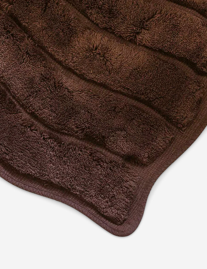 #color::maroon #size::21--x-34- #size::21--x-60-