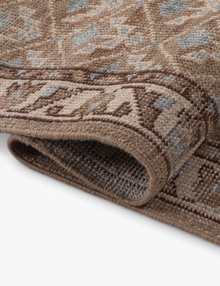 #color::brown #size::8-9--x-11-9- #size::5--x-8- #size::3--x-5- #size::2--x-3- #size::2-6--x-9--runner #size::7-9--x-9-9-