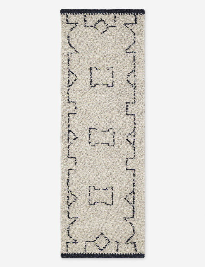 #color::white #size::2-6--x-8--runner