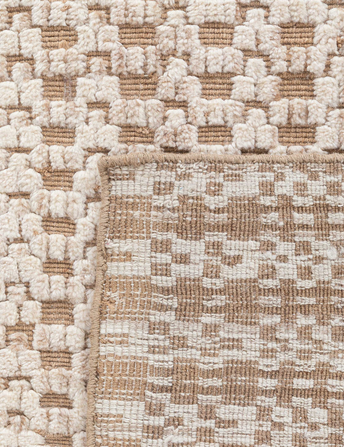 #color::neutral #size::2--x-3- #size::2-6--x-8--runner #size::3--x-5- #size::5--x-8- #size::7-9--x-9-9- #size::8-9--x-11-9-