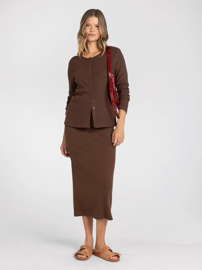 #color_brown