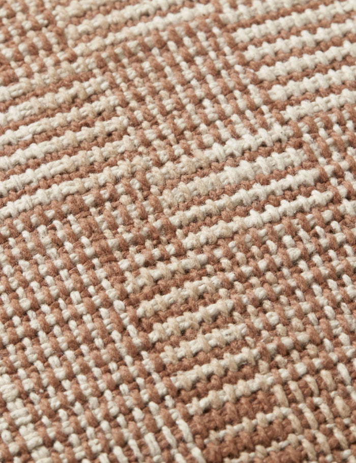 #insert::down #insert::polyester