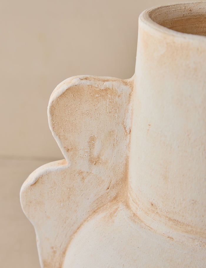 #color::ivory