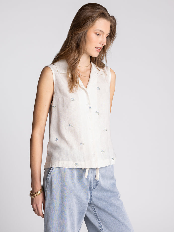 #color_ivory-blue-floral