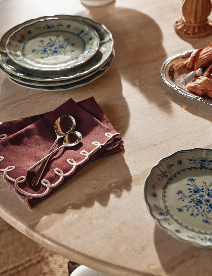 #color::mulberry #style::napkin--set-of-4