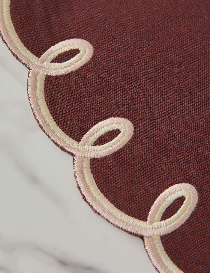 #color::mulberry #style::placemat--set-of-4