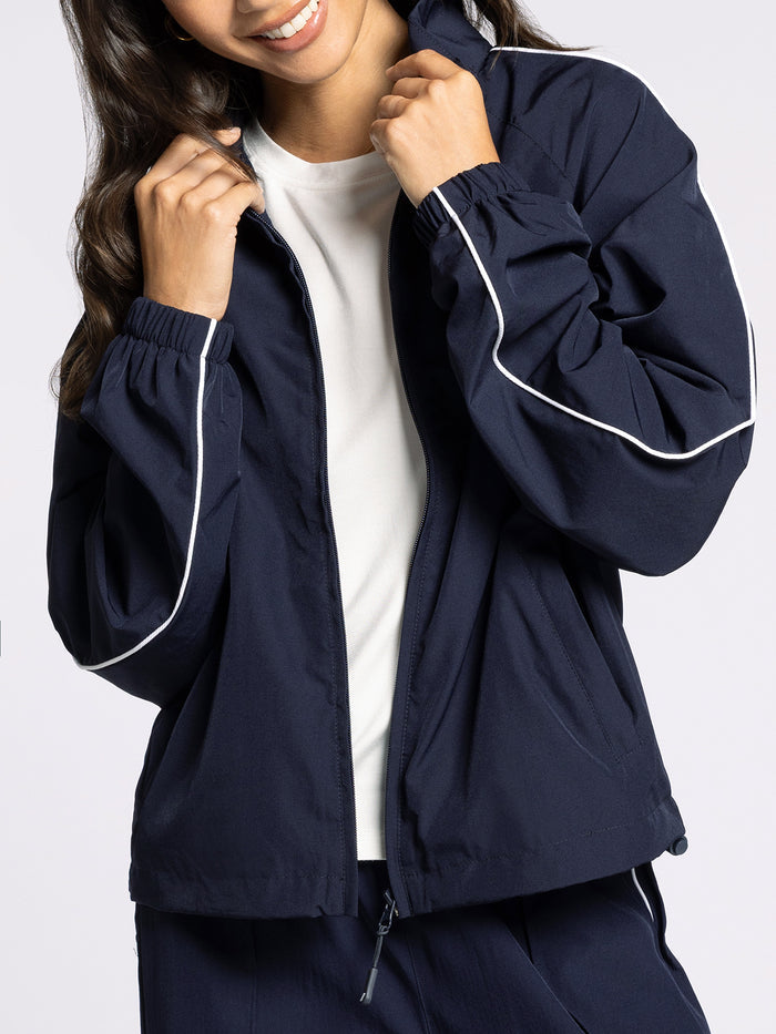#color_dark-navy-white