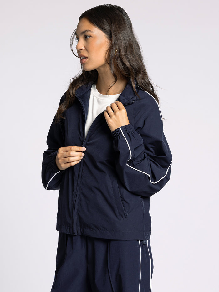 #color_dark-navy-white