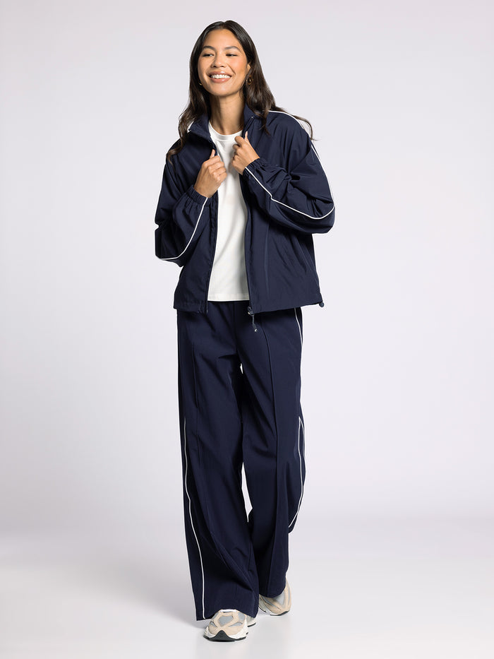 #color_dark-navy-white