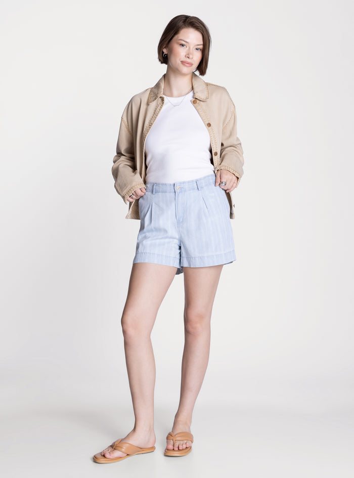 JUNIA SHORTS