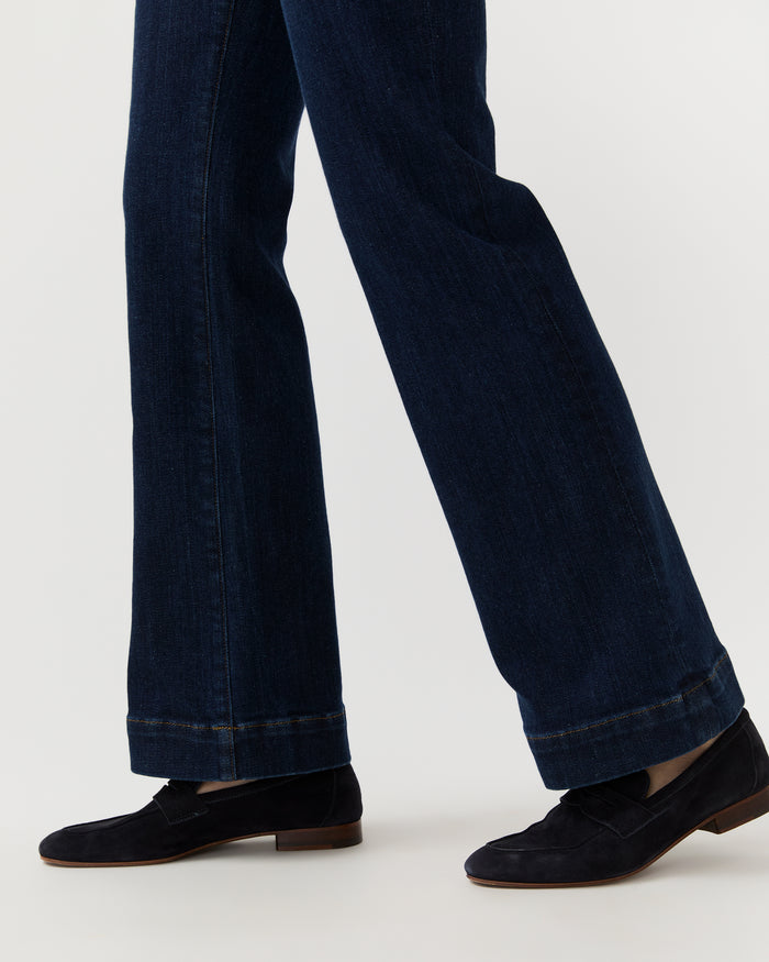 Kendall Flare 5-Pocket Jean in 1-Year Indigo Stretch Denim