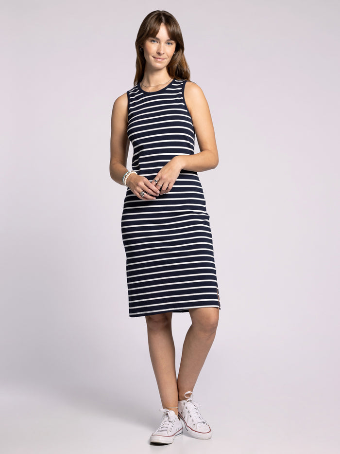 #color_navy-white