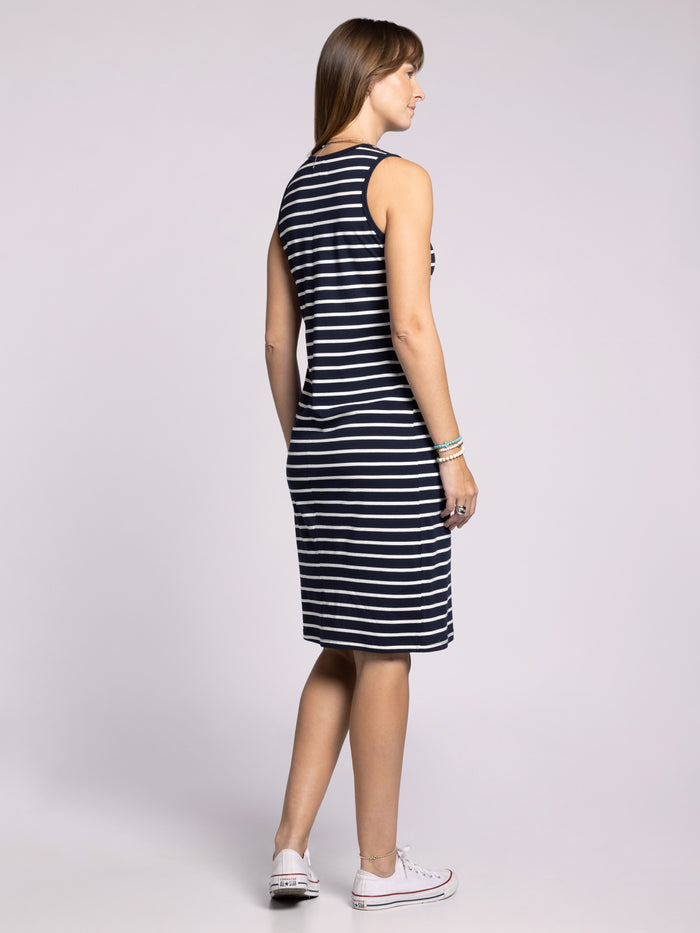 #color_navy-white