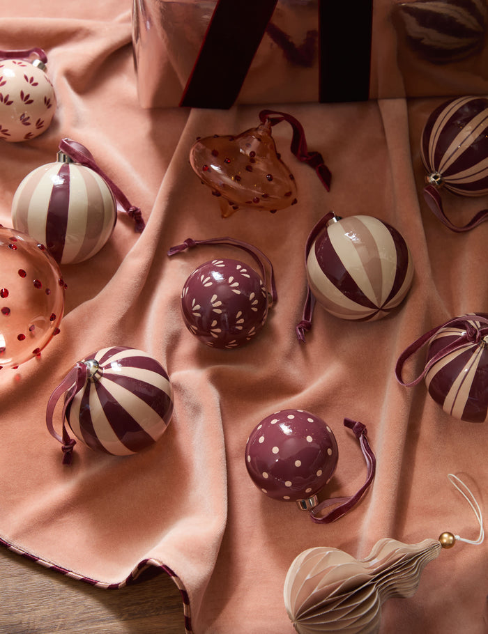#color::mulberry-and-blush