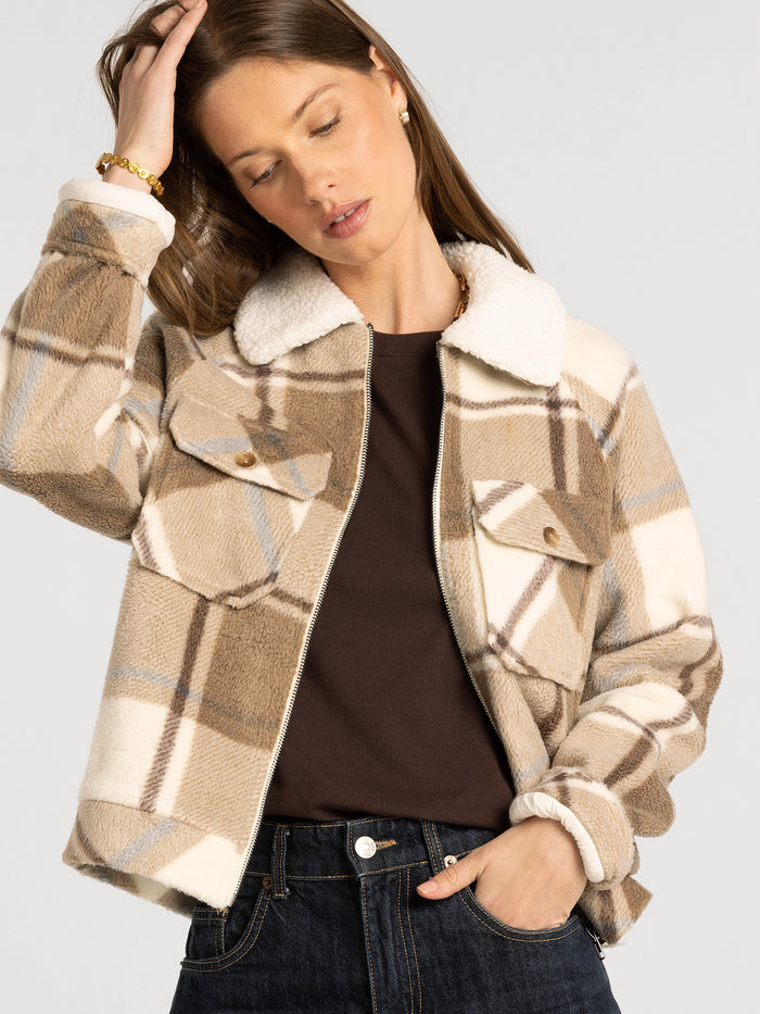#color_brown-black-plaid