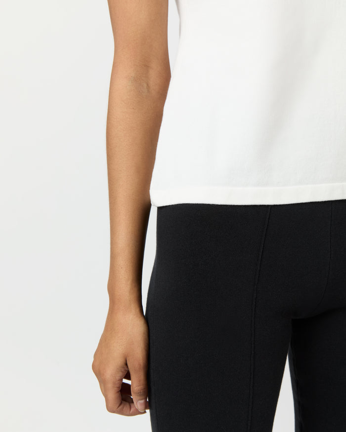 Lee Tee in Chalk Cotton