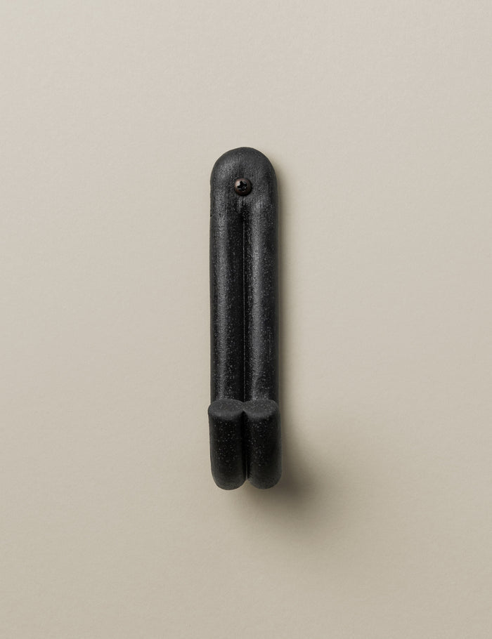 #color::black