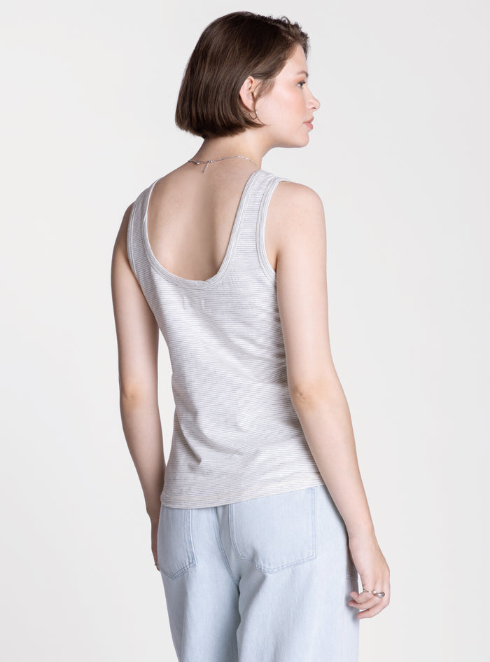 #color_ht-grey-stripe