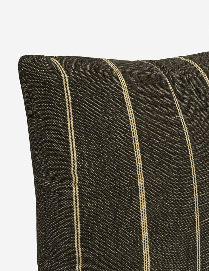 #color::peppercorn-stripe #size::18--x-18- #insert::polyester #insert::down