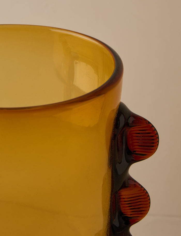 #color::amber