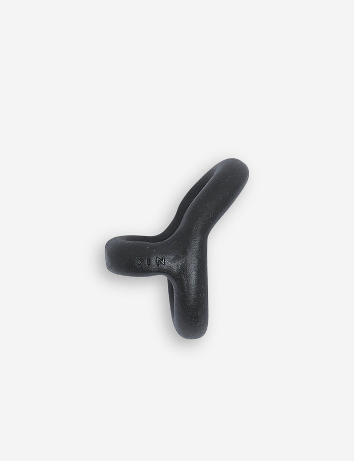 #color::black | Side of the olo black wall hook