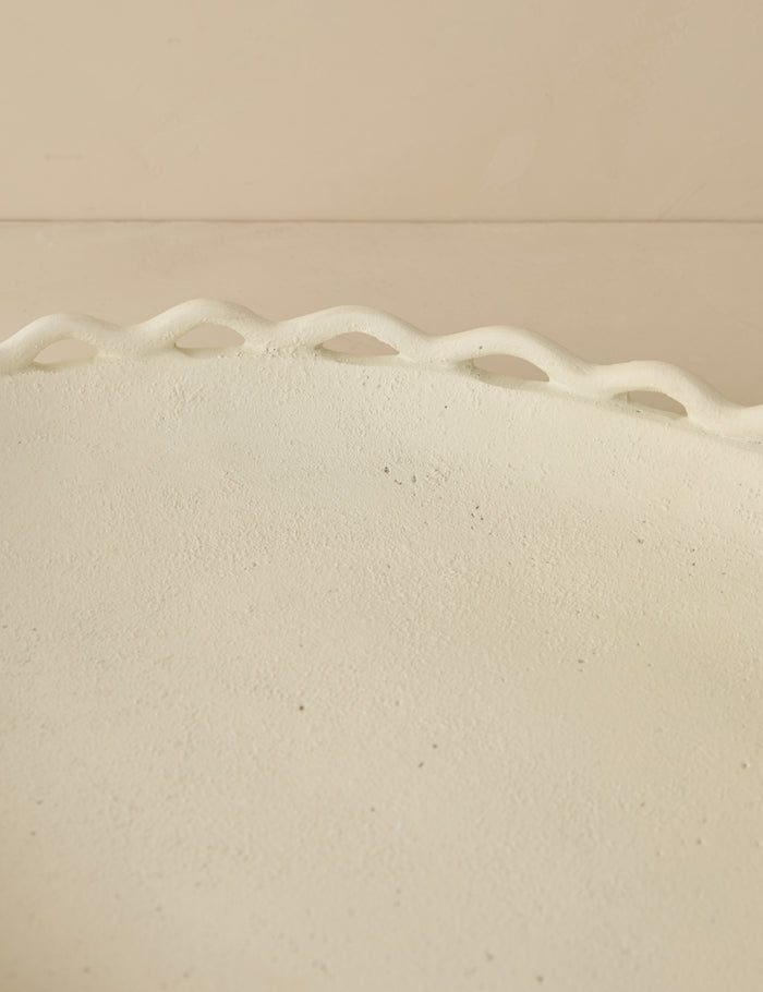 #color::ivory