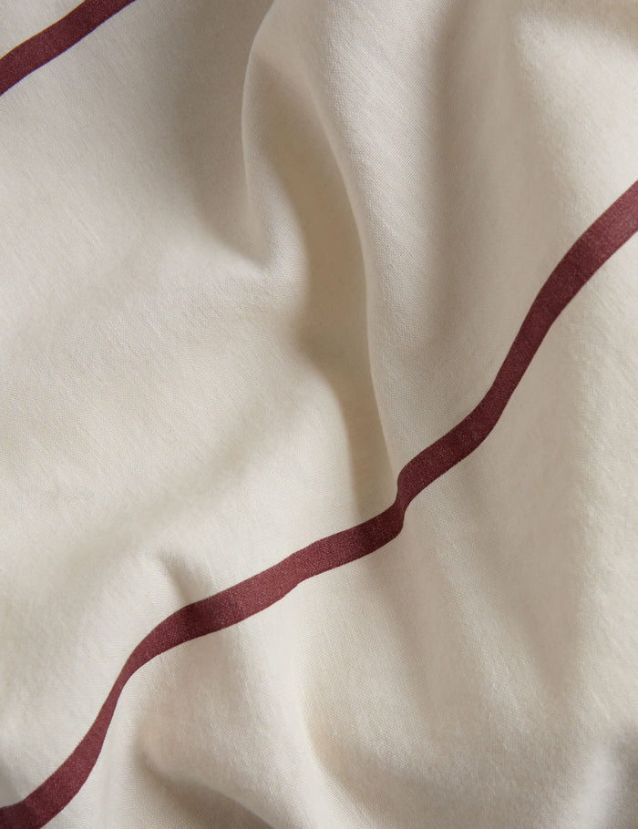 #color::wine #size::full/queen #size::king/cal-king #type::duvet-set #type::duvet-cover