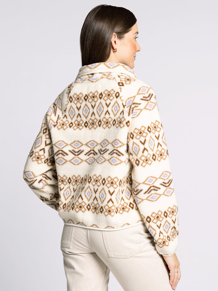 #color_cream-brown-aztec