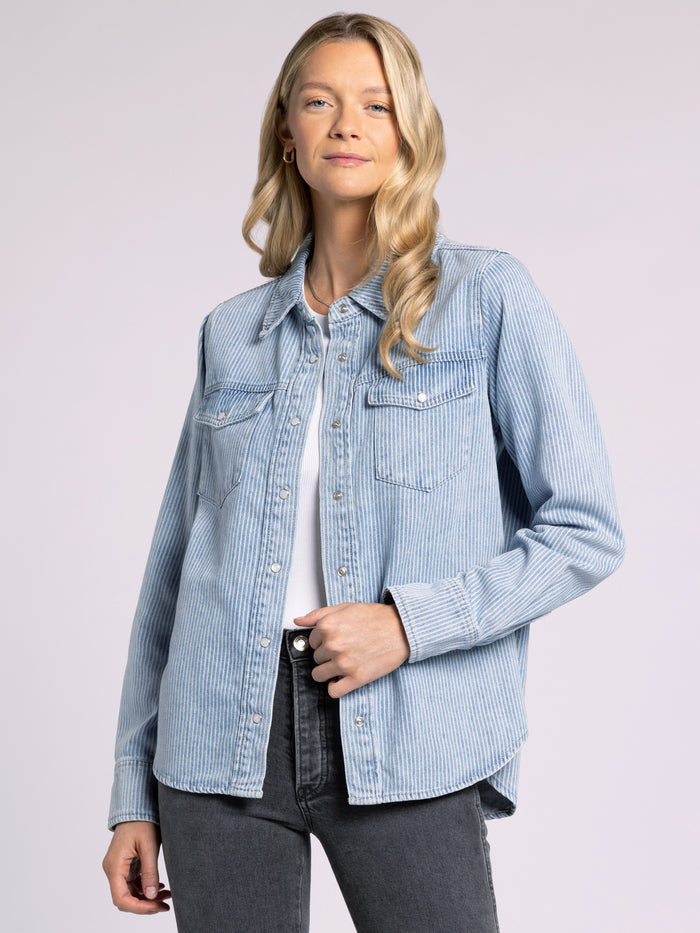 #color_denim-stripe