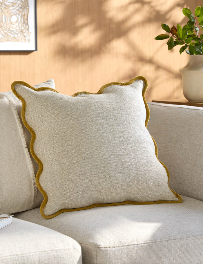 #color::marigold-and-cream #size::18--x-18- #size::20--x-20- #size::22--x-22- #insert::down #insert::polyester
