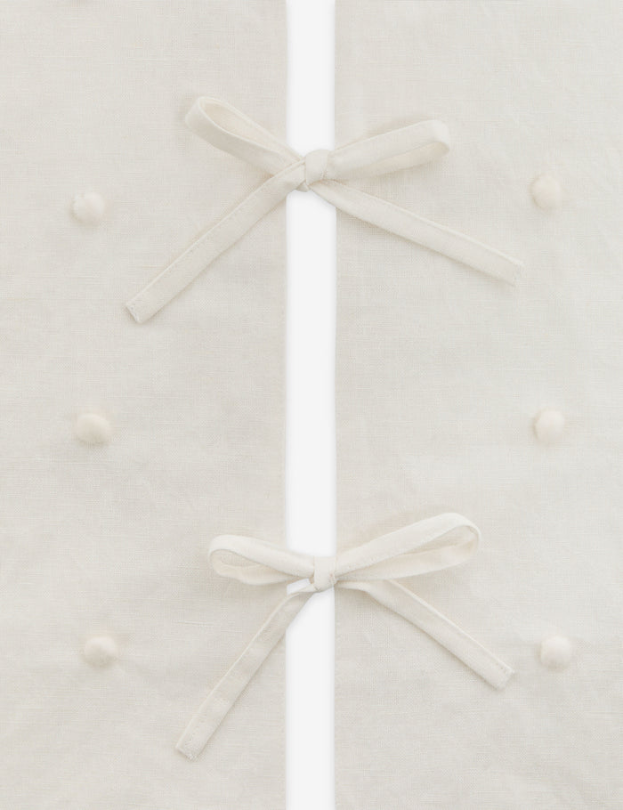 #color::ivory