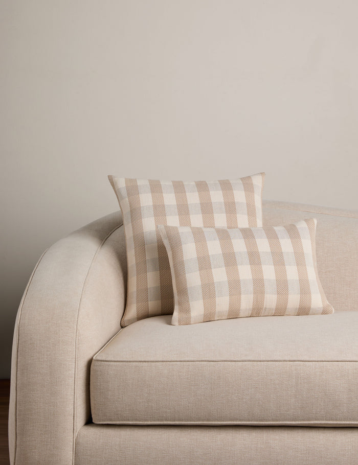 #color::sand #style::square #style::lumbar