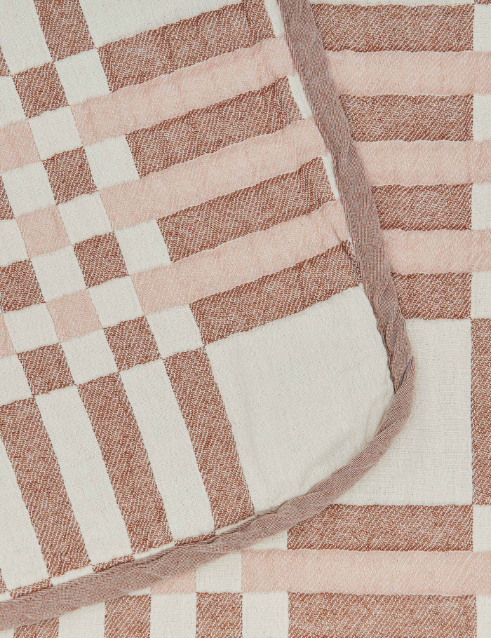 #color::blush-and-terracotta #size::king #size::queen