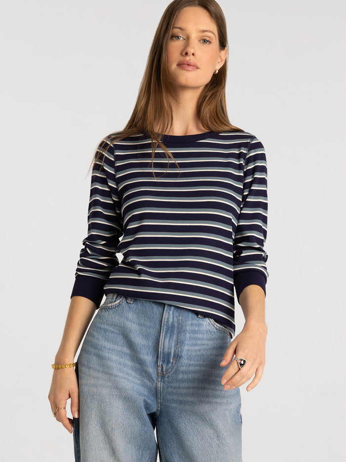 #color_dark-navy-stripe