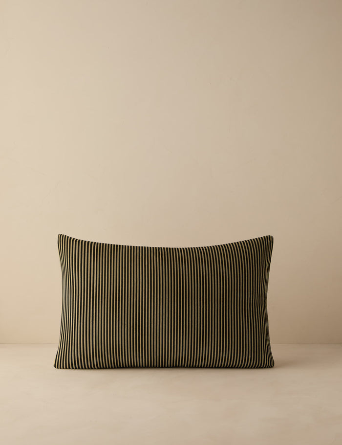 #color::black-and-sand #style::lumbar #fill-type::with-feather-down-insert #fill-type::pillow-cover-only