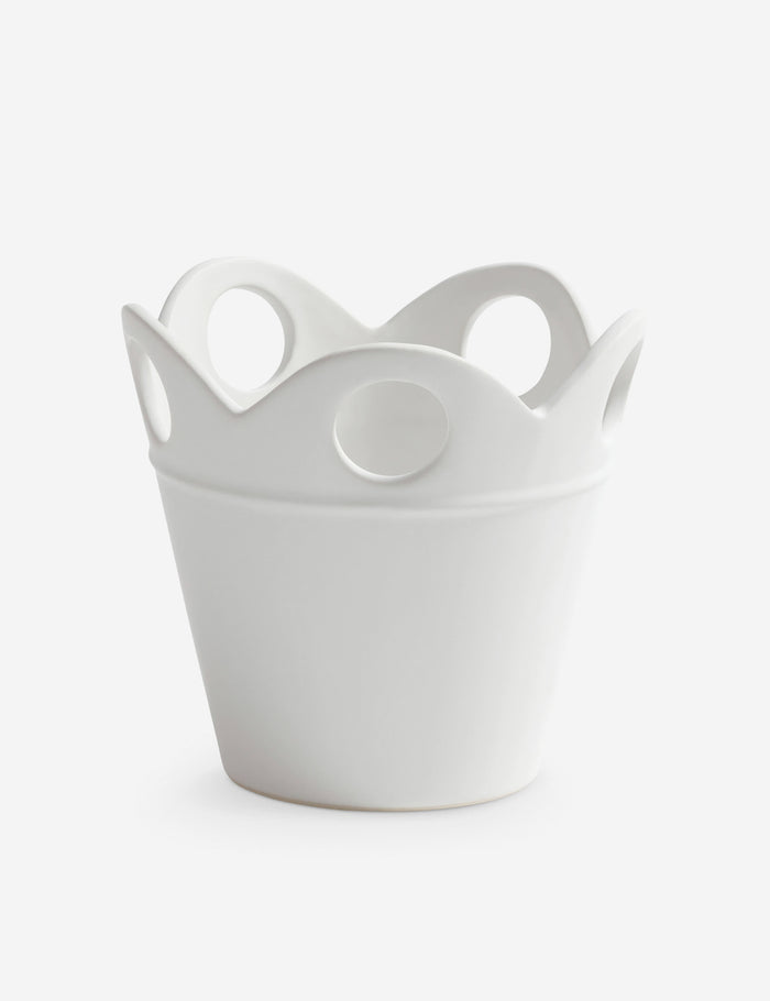 #color::white #size::small