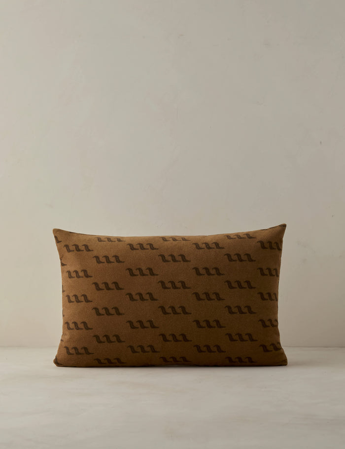 Camel / Lumbar / With Feather Down Insert