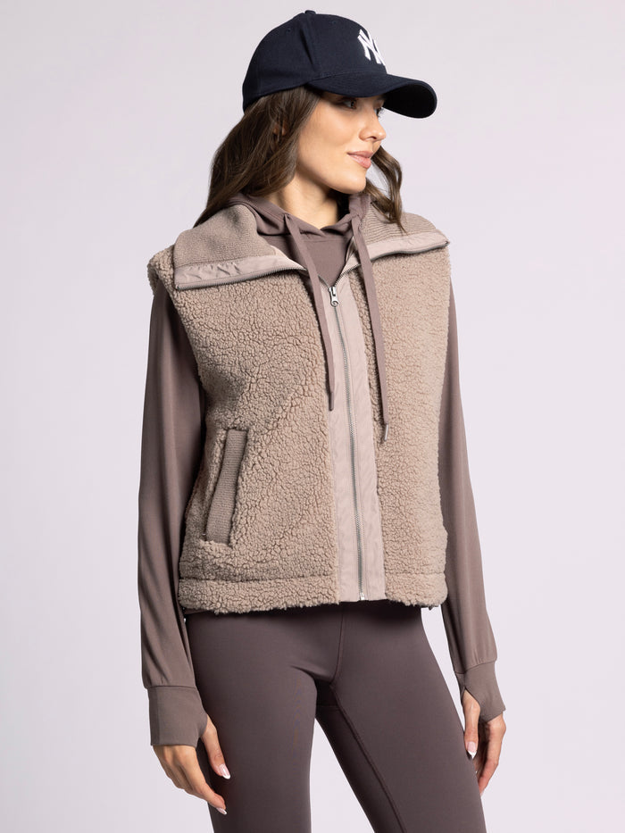 TRISTA VEST