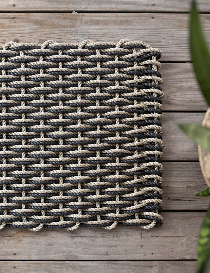 #color::sand-and-charcoal #size::26--x-50- #size::26--x-72- #size::18--x-30- #size::24--x-38- #size::21--x-34-