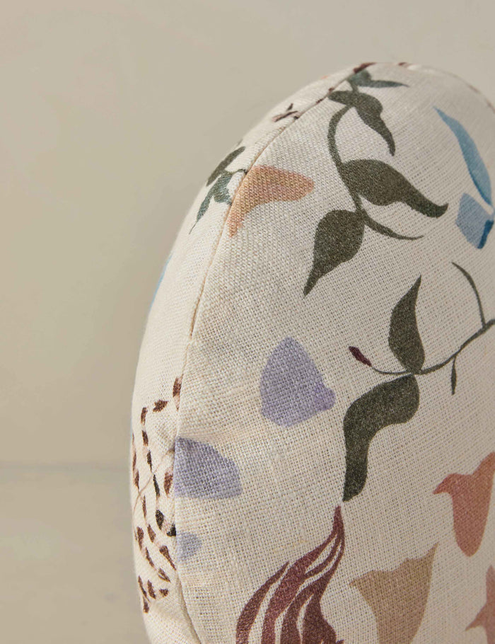 #color::ivory #style::round