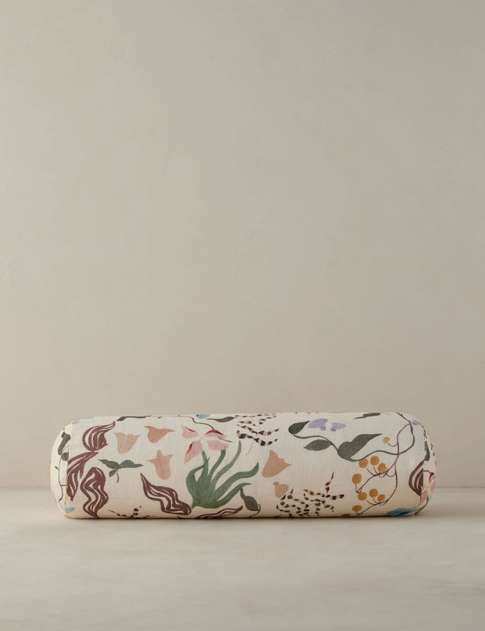 #color::ivory #style::bolster