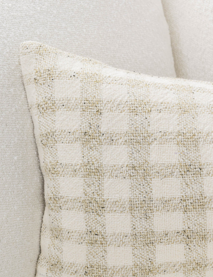 #color::beige #style::lumbar