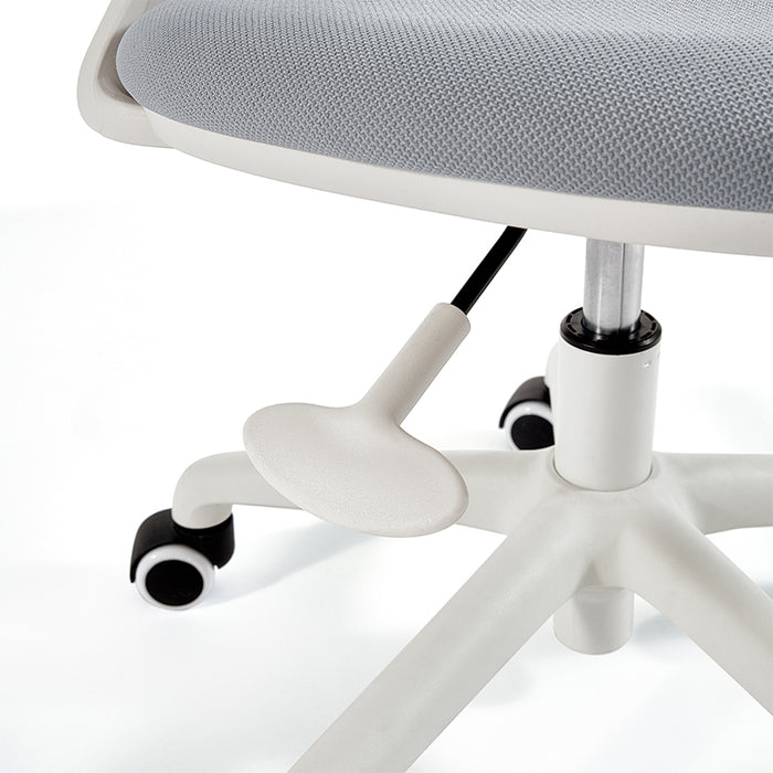 Willem Adjustable Height Office Chair with PU Caster Wheels For Study Room